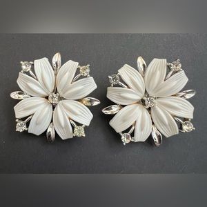 Lisner earrings - White Milk glass floral petals